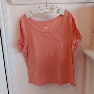 Salmon t-shirt with ruffled edges